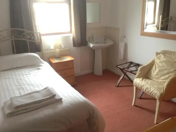 Beverley Inn & Hotel 9